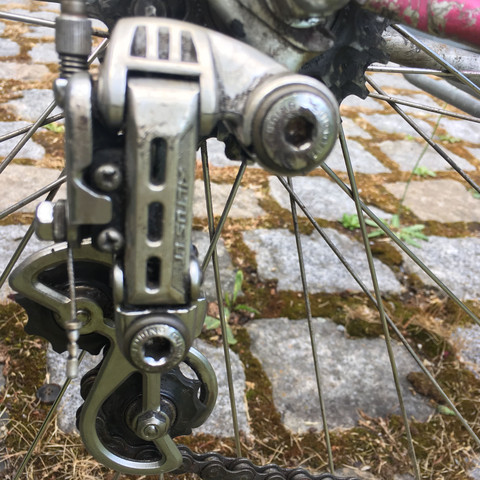 Pin auf fahrräder Kann man dieses Schaltwerk wieder reparieren oder eher ned? (Fahrrad