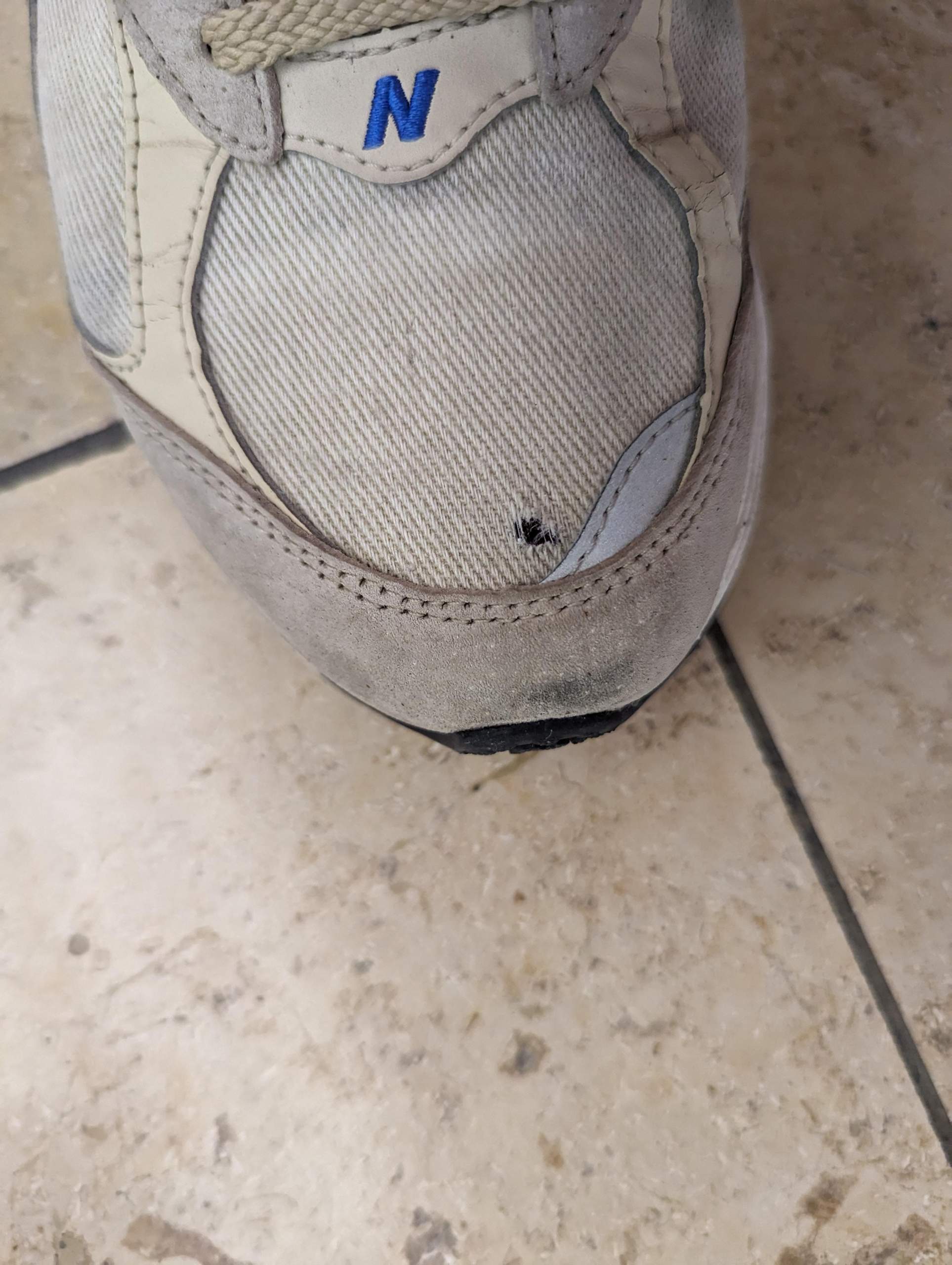 Kann man ein Loch im Schuh reparieren? (Schuhe, Reparatur)