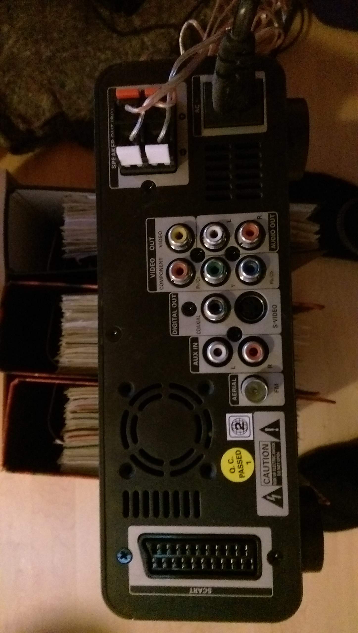 Kann man eine Stereoanlage an den TV anschließen ? (Fernsehen, Audio, Boxen)