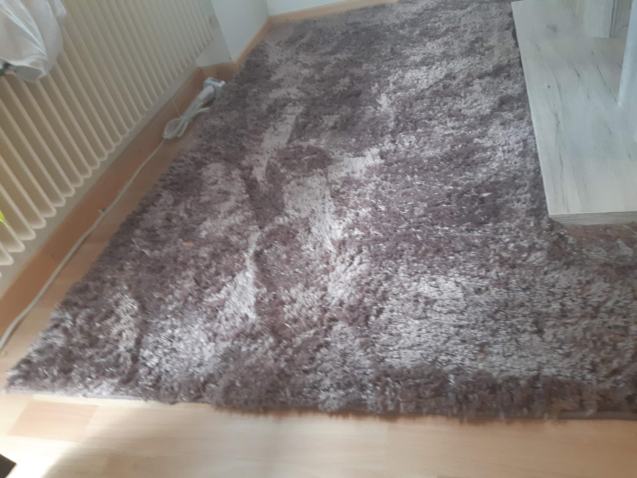 Kann man einen Teppich mit Schere schneiden?