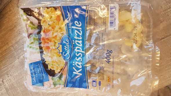 Kann man fertig Kässplätzle aus dem Kühlregal roh essen? (Gesundheit