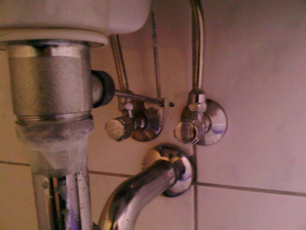 Kann man hier (Bild) eine Waschmaschine anschließen? (Anschluss