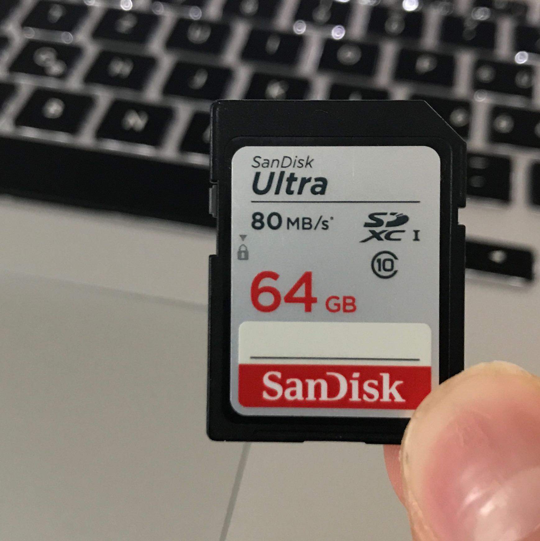 Bilder Von Speicherkarte Auf Mac übertragen Kann man hier eine Speicherkarte reintun beim MacBook Pro? (Apple, Mac)