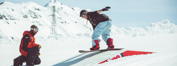 Kann man Hindernisse für Ski/Snowboard auch mit Langlaufskiern bewältigen?
