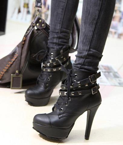 boots - (Schule, Schuhe, Style)