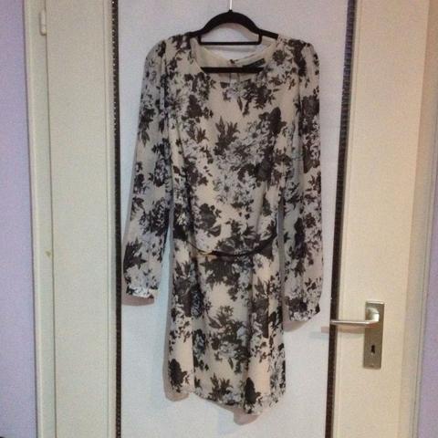 Kann Man Zu Dem Kleid Eine Lederjacke Anziehen Hochzeit Jacke