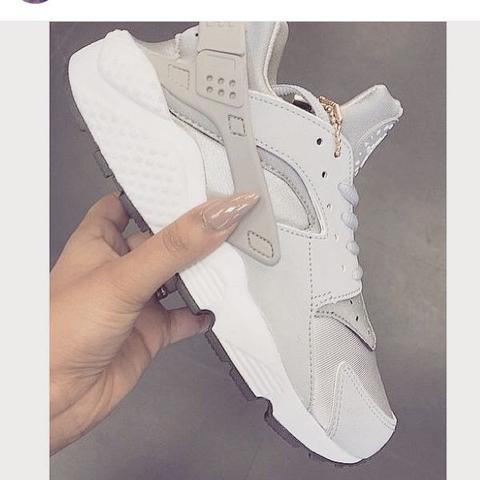 nike huarache angezogen