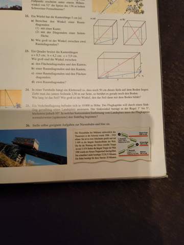 Kann mir bitte jemand bei Aufgabe 24 mithilfe der Winkelfunktionen (Trigonometrie) helfen?