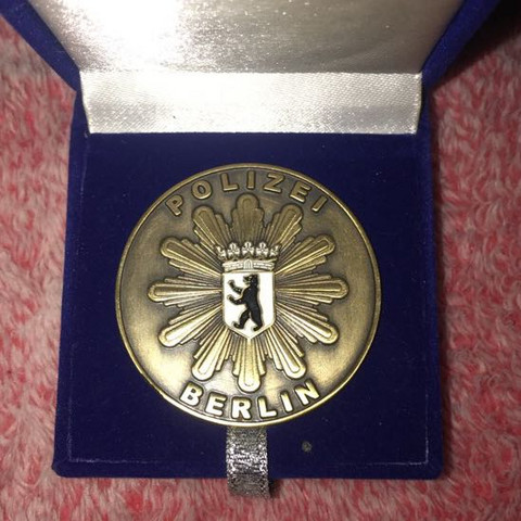 Vorderseite - (Abzeichen, Orden, Medaille)