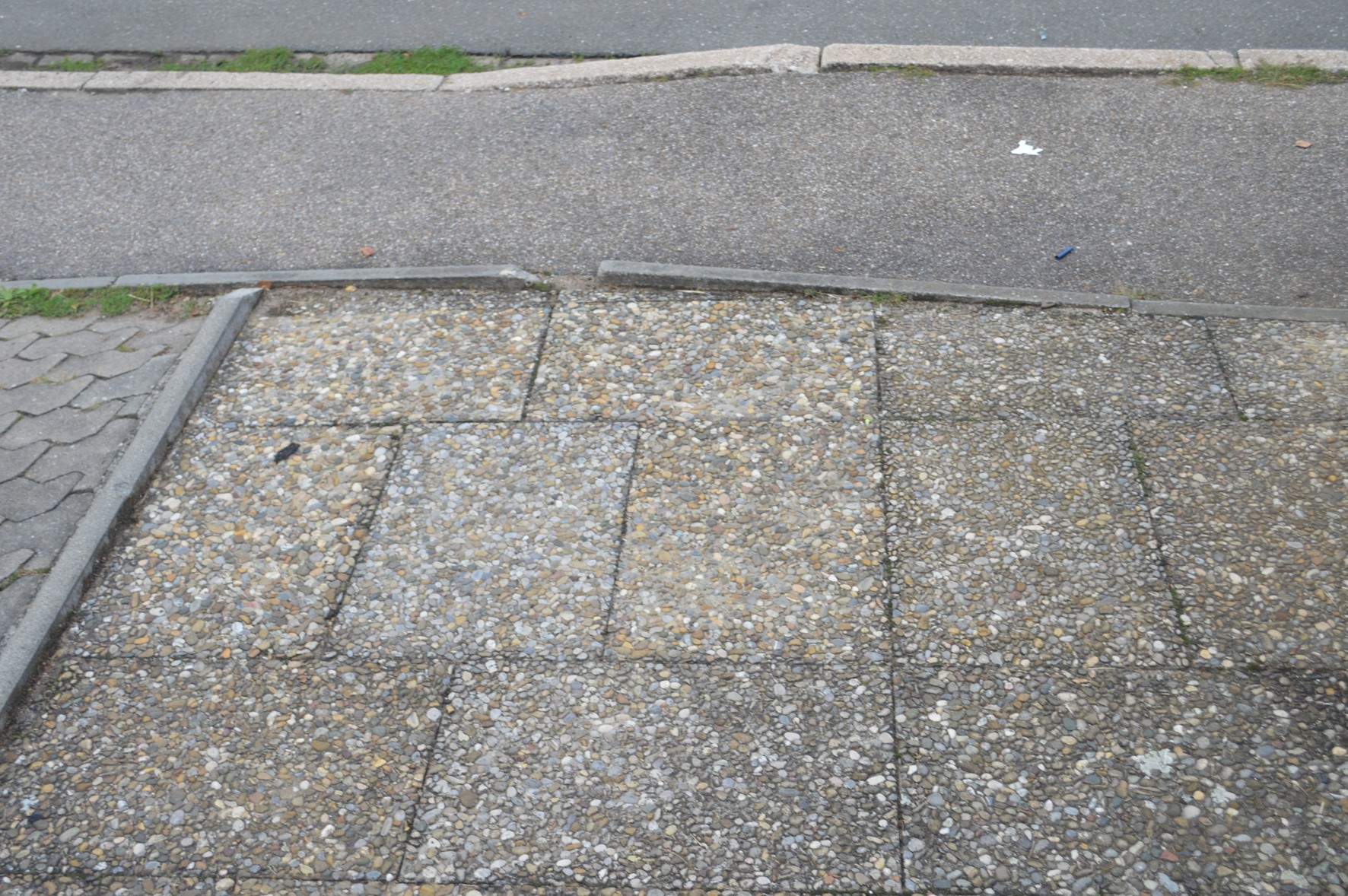 Kaputte Terrassen platten! (Garten, kaputt, Vermieter)