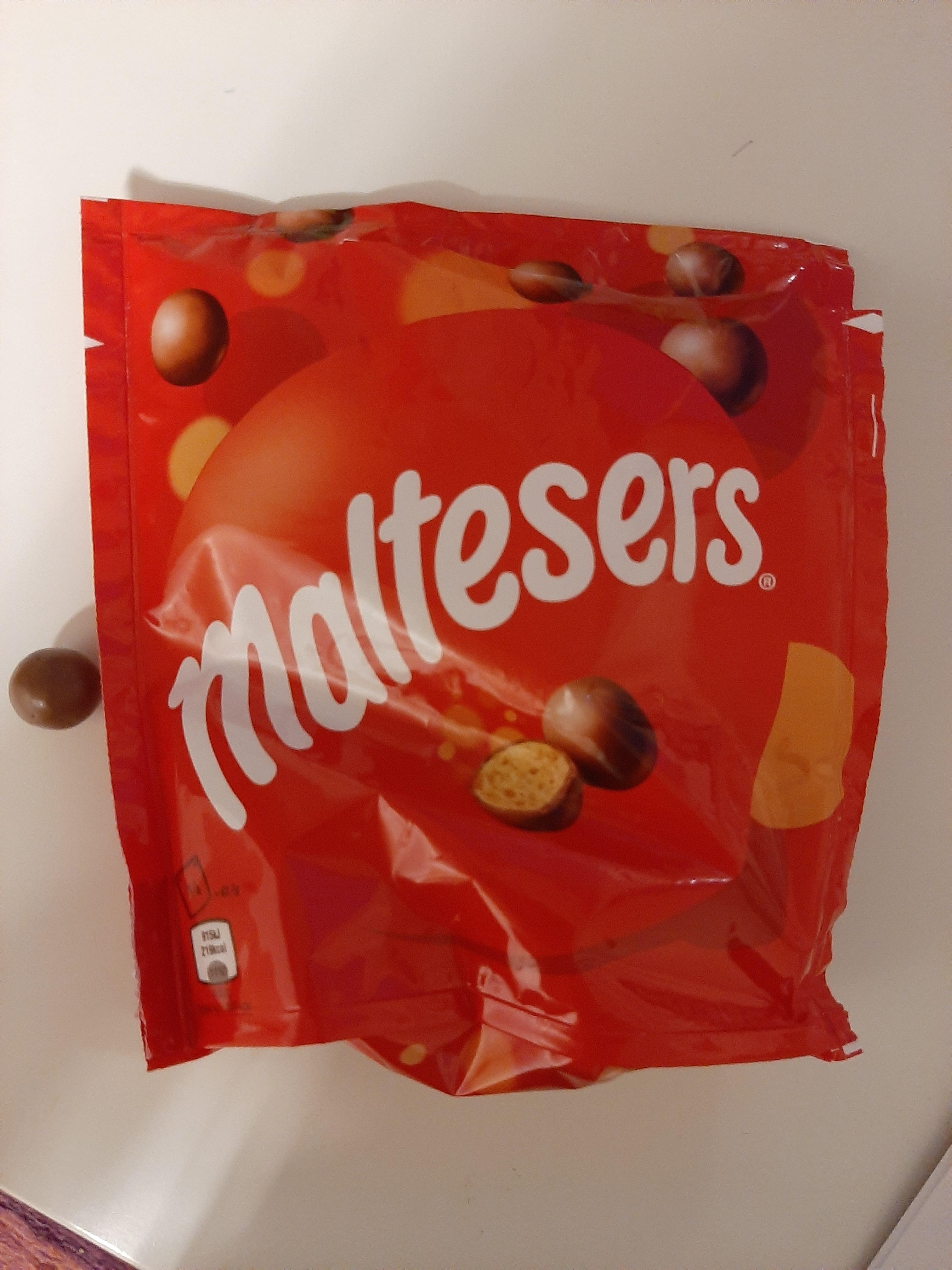 kater schocko gegessen katze schokolade