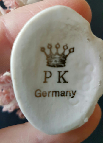 Kennt jemand die Marke P K Germany mit einer Krone an einer Porzellanfigur? (Porzellan)