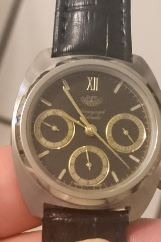 V-förmiger Chrono - (Uhr, Automatikuhr)