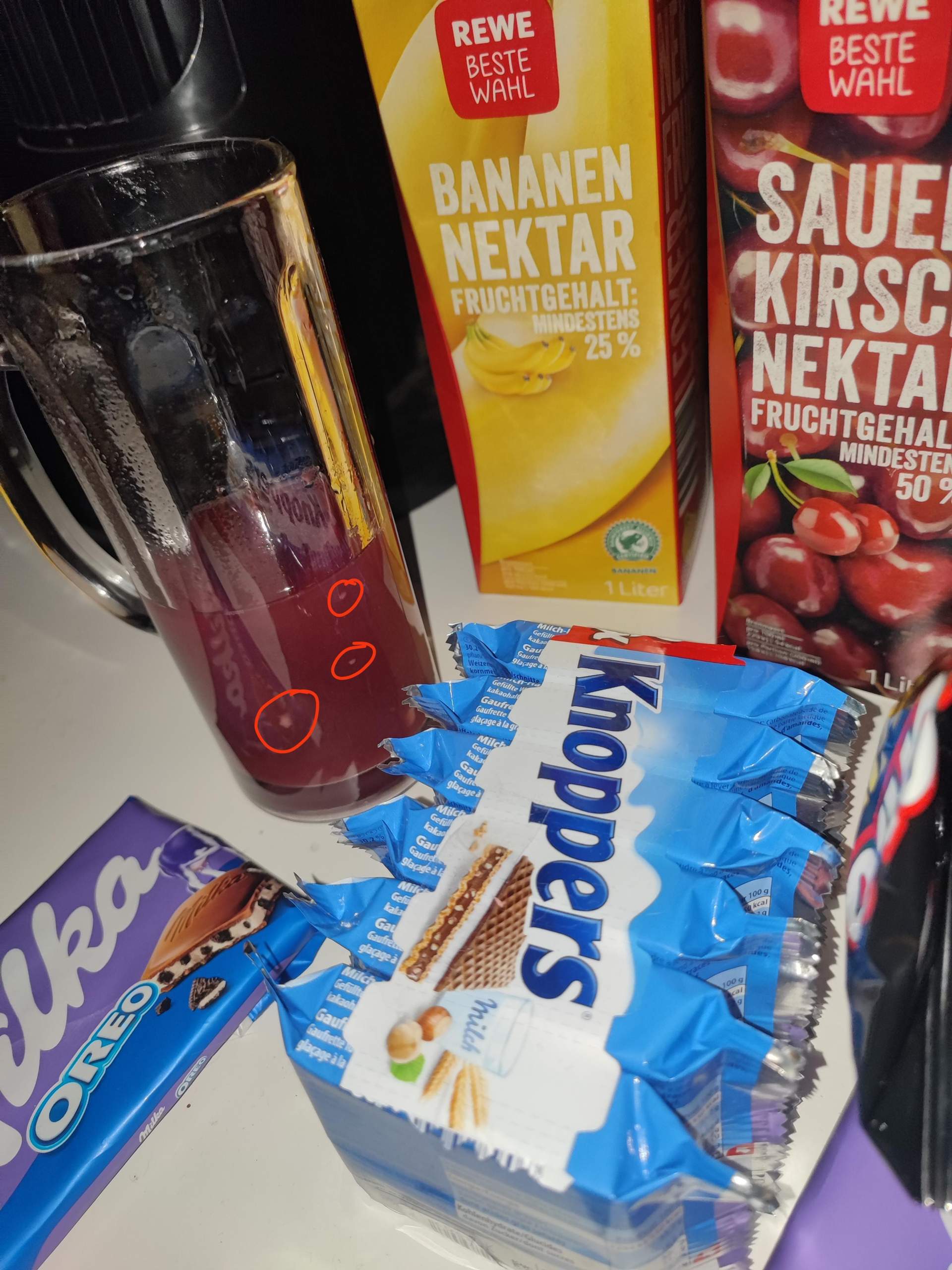 Kiba Bananen-Nektar, Sauerkirsch-Nektar? (Ernährung, Haltbarkeit, Saft) Kiba Bananen-Nektar, Sauerkirsch-Nektar? (Ernährung, Haltbarkeit, Saft)