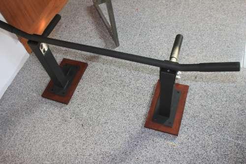 - (Gewicht, Holz, Kraft)
