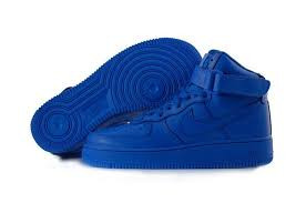 blau - (Farbe, Kleidung junge)