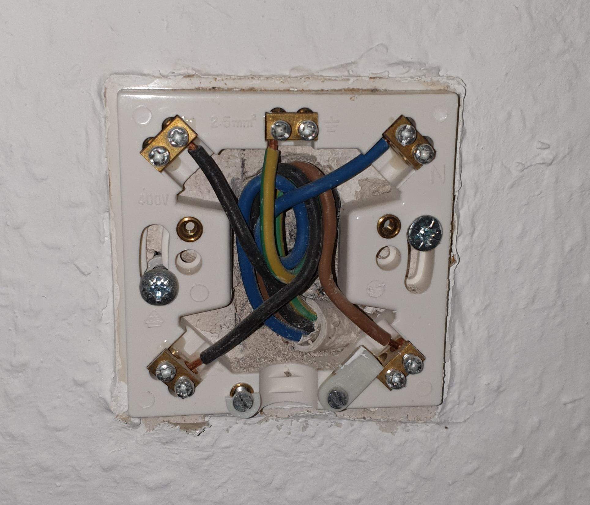 Kochfeld und Backofen an Starkstrom anschließen mit Merten Anschlussdose? (Strom, Elektrik, IKEA)