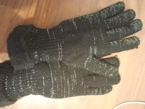 Könnte die Polizei meine DNA mit diesem handschuh mich finden?