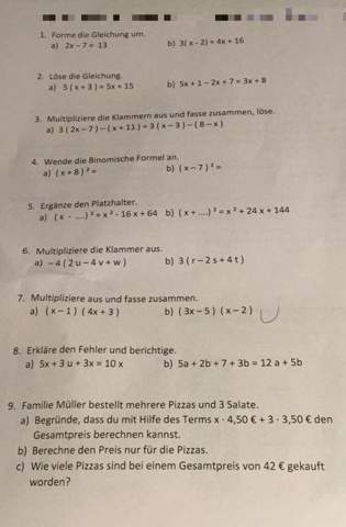 - (Schule, Mathematik, Hausaufgaben)