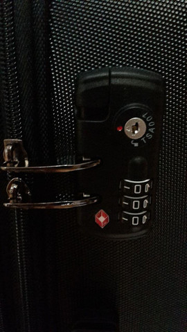 Pin und Schlüsselloch - (Reise, Schlüssel, Koffer)