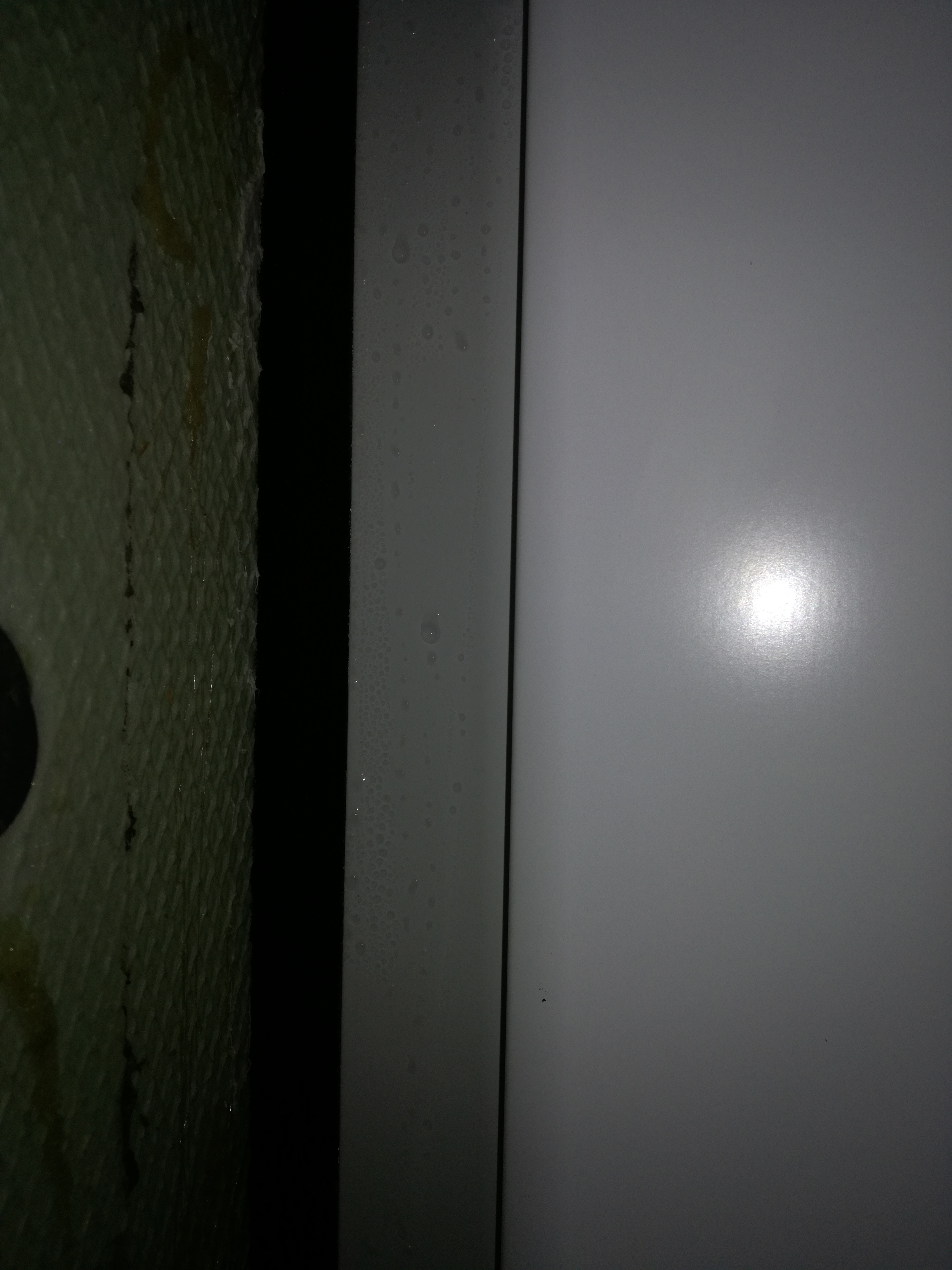 Kondenswasser an Kellertür? (Recht, Tür, Keller)