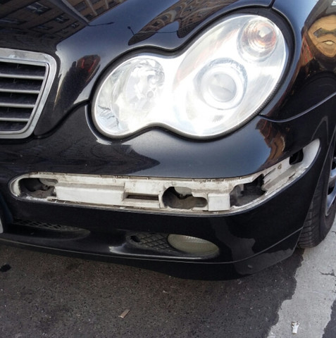 Siehe Bild. Unfall  - (Auto, Versicherung, Mercedes Benz)