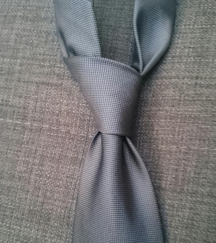 Krawattenknoten  - (Anzug, Krawatte)