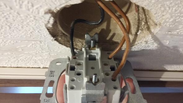 Kreuzschaltug funktioniert nicht, was ist hier falsch? (Elektrik