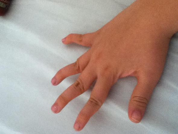 Zeigefinger und ausgestreckt finger kleiner Was bedeuten