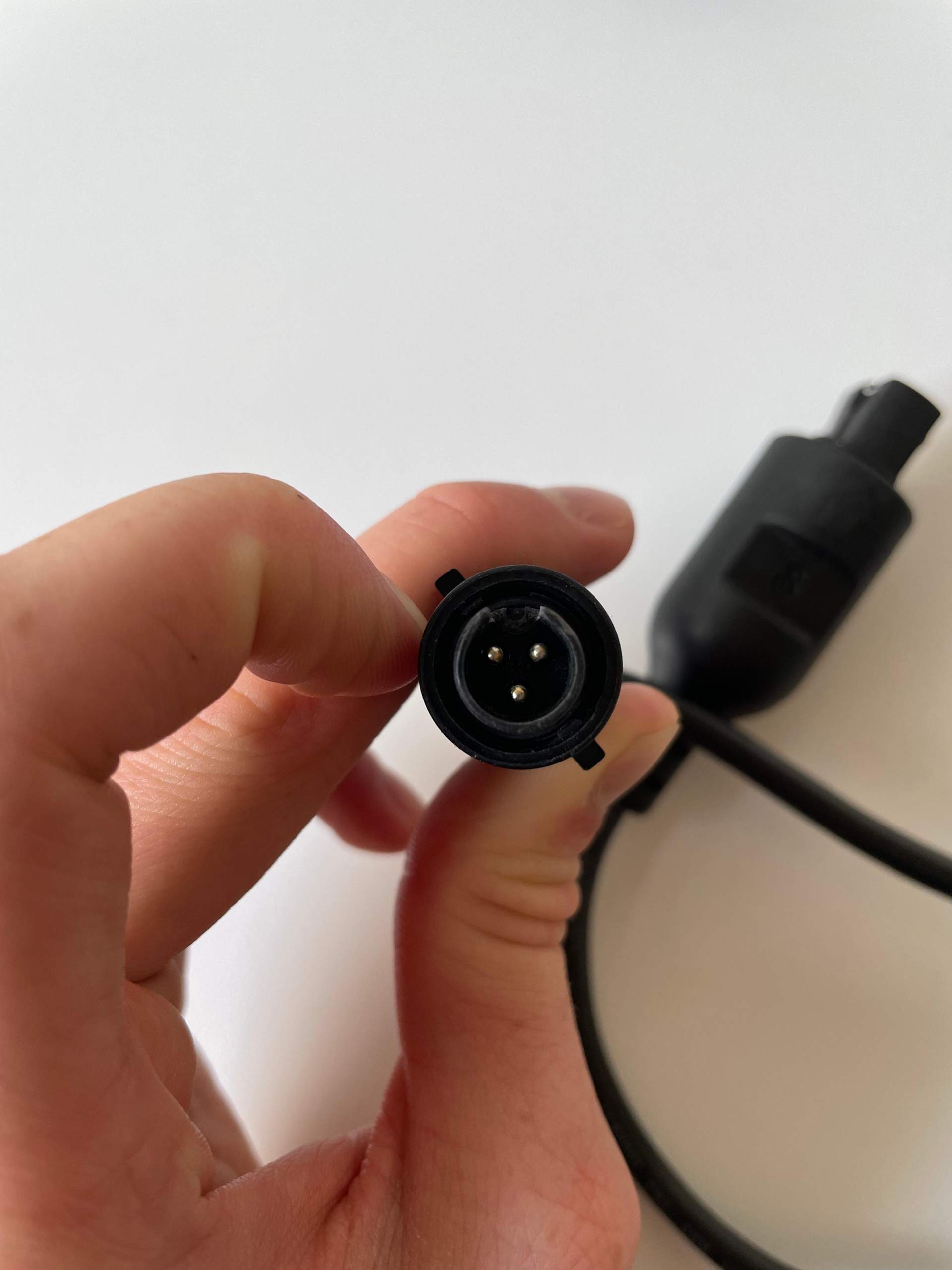 Ladegerät für E-bike wie finden und bestellen und welcher Anschluss ...