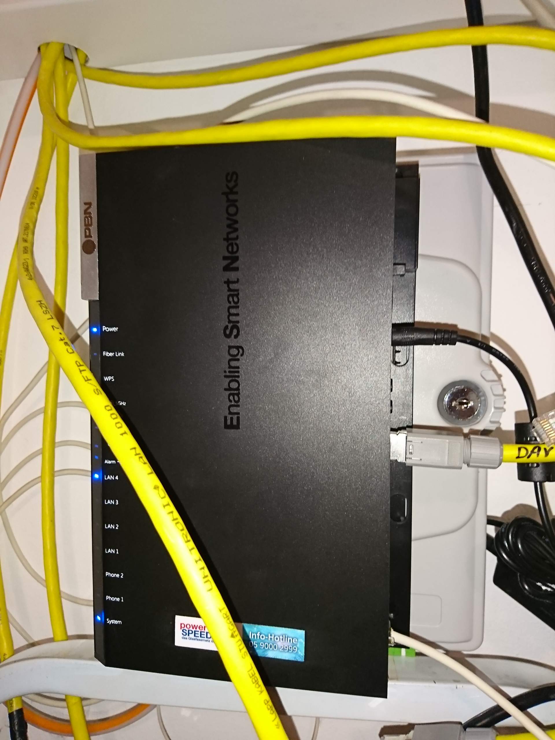 LAN mit Glasfaserkabel runter gefallen, kein Zugriff, was tun