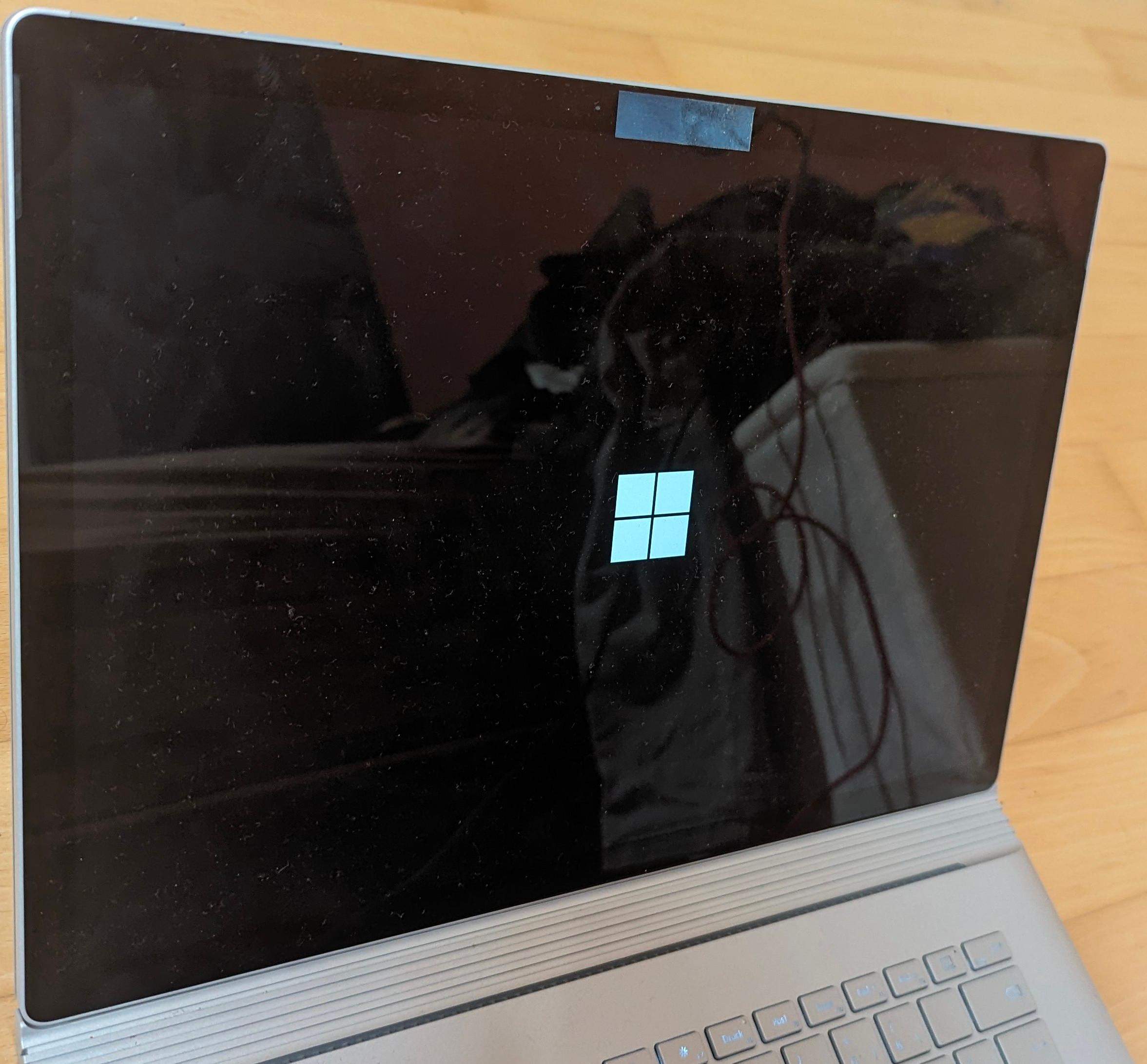 Laptop fährt nicht hoch? (hochfahren, dringendes problem)
