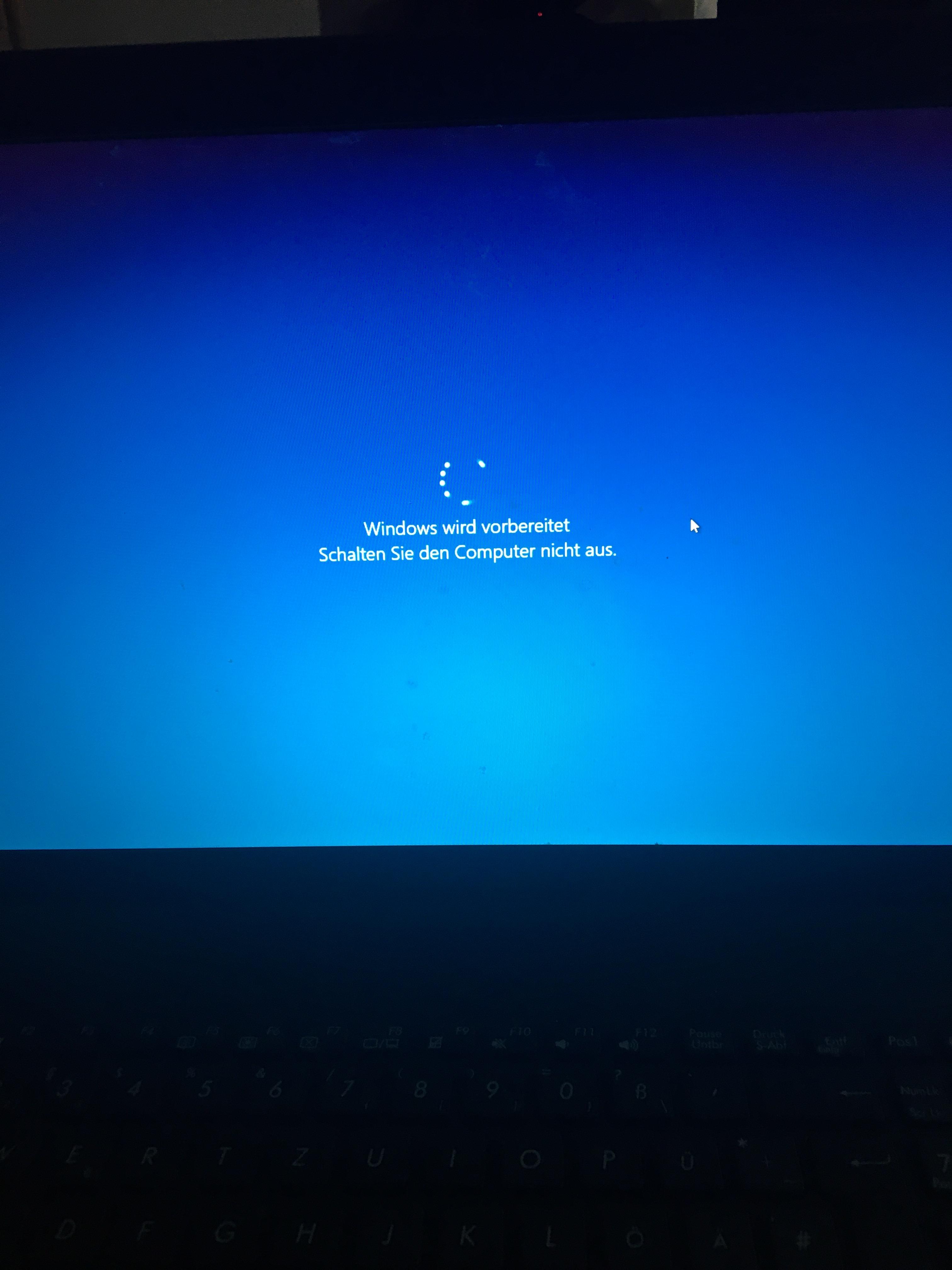 Laptop fährt nicht hoch? (Computer, PC, Technik)