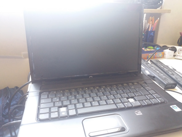 Laptop Hat Nach Hochfahren Blauen Bildschirm Wollte Ihn In Den