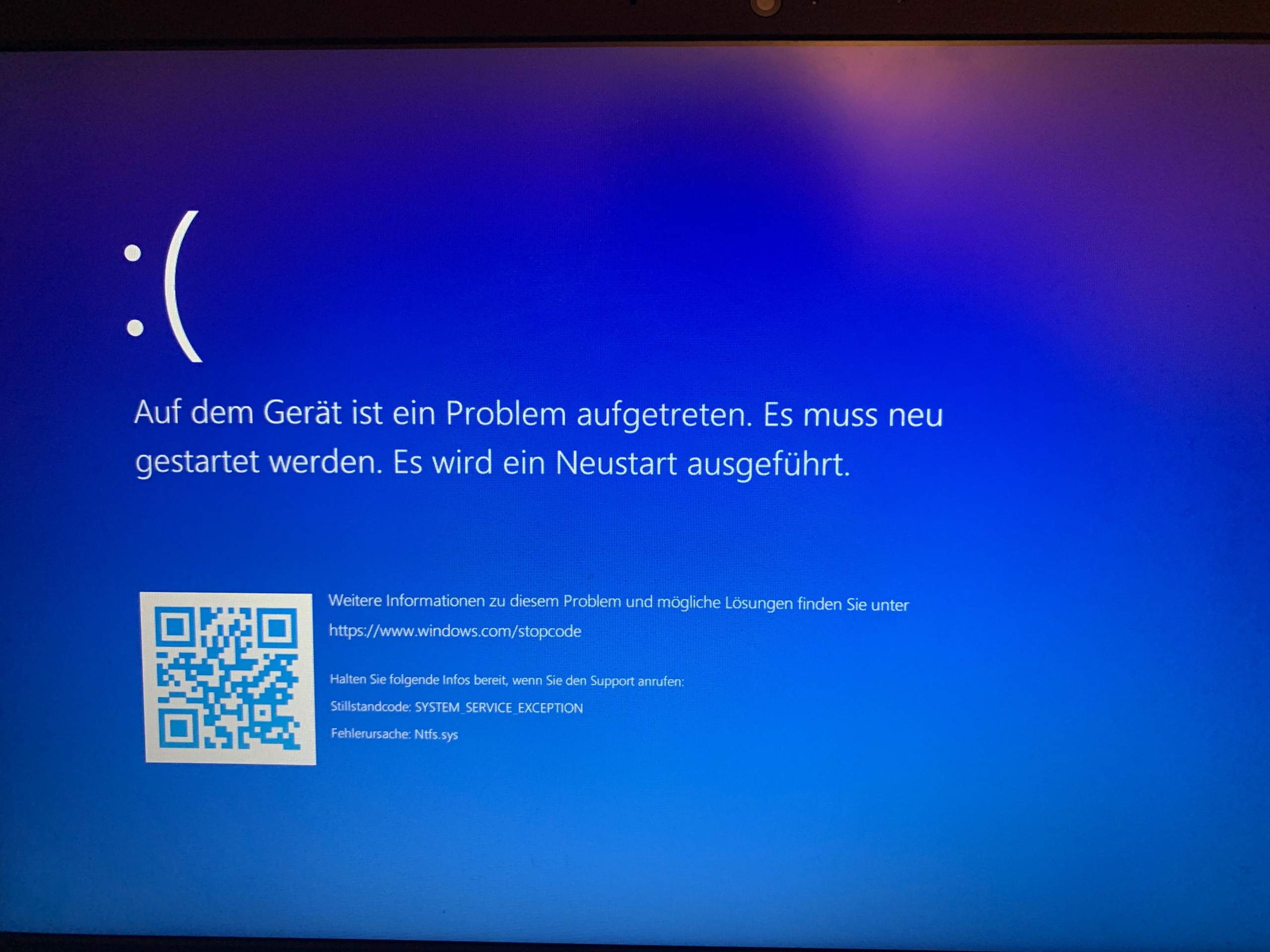 Laptop startet nicht, nachdem ich ihn heruntergefahren habe, während es ...