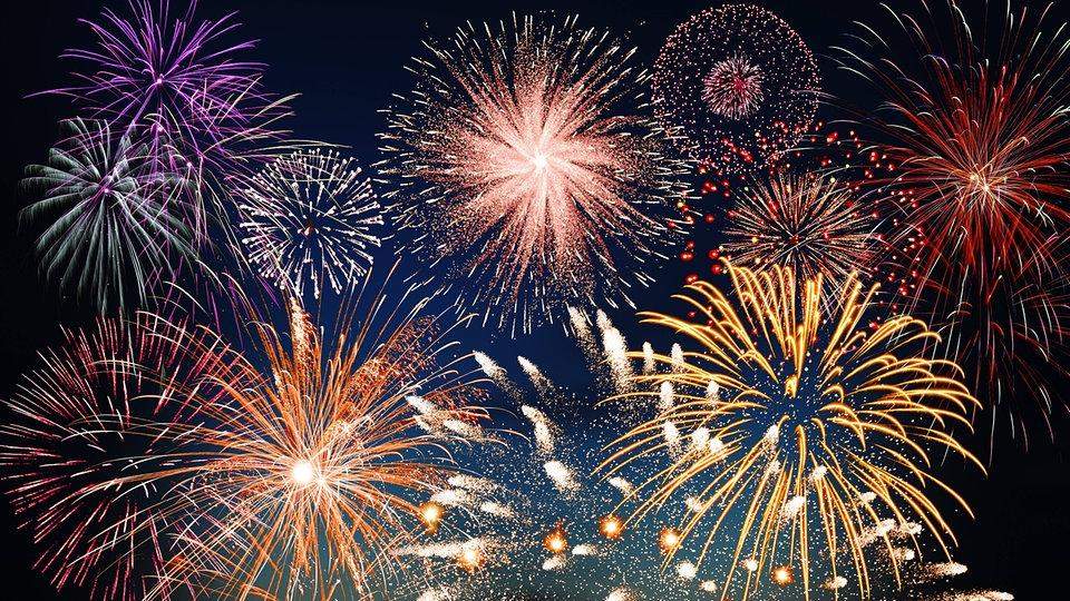 Lasst/liesst Ihr an Silvester Feuerwerk/Böller ab? (Menschen ...