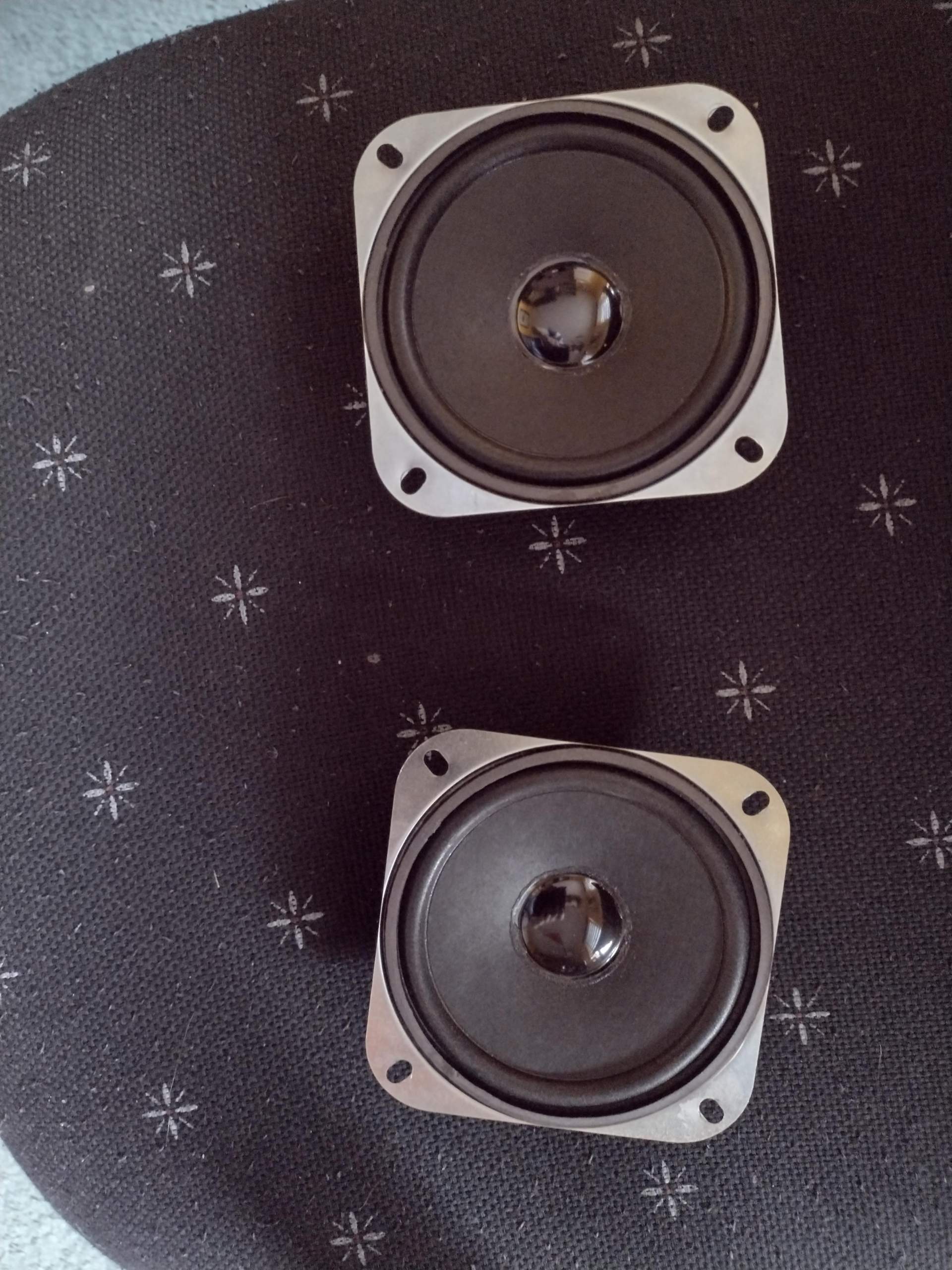Verstärker Schaltet Sich Ab Bei Hoher Lautstärke Lautsprecher ans Handy anschließen löten? (PC, Musik, Elektronik)