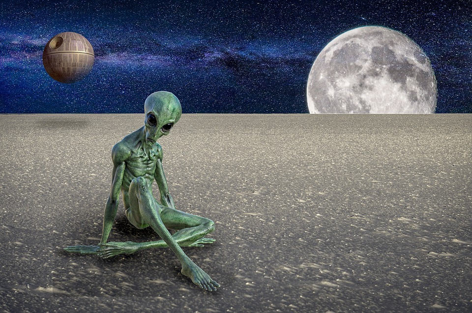 Leben Auf Der Ruckseite Des Mondes Ausserirdische Mond Aliens