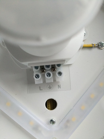 LED Deckenleuchte an nur zwei Stromadern anschließen? (Technik ...