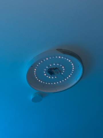 Led Lampe Leuchtet Ganz Schwach Obwohl Ich Es Mit Der Fernbedienung Ausgeschaltet Habe Technik Technologie Led Lampe Leuchtet Schwach