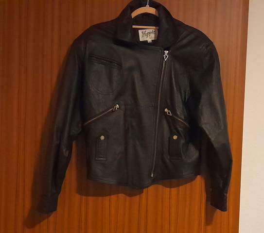 Lederjacke? (Kleidung, eBay, Kleinanzeigen)