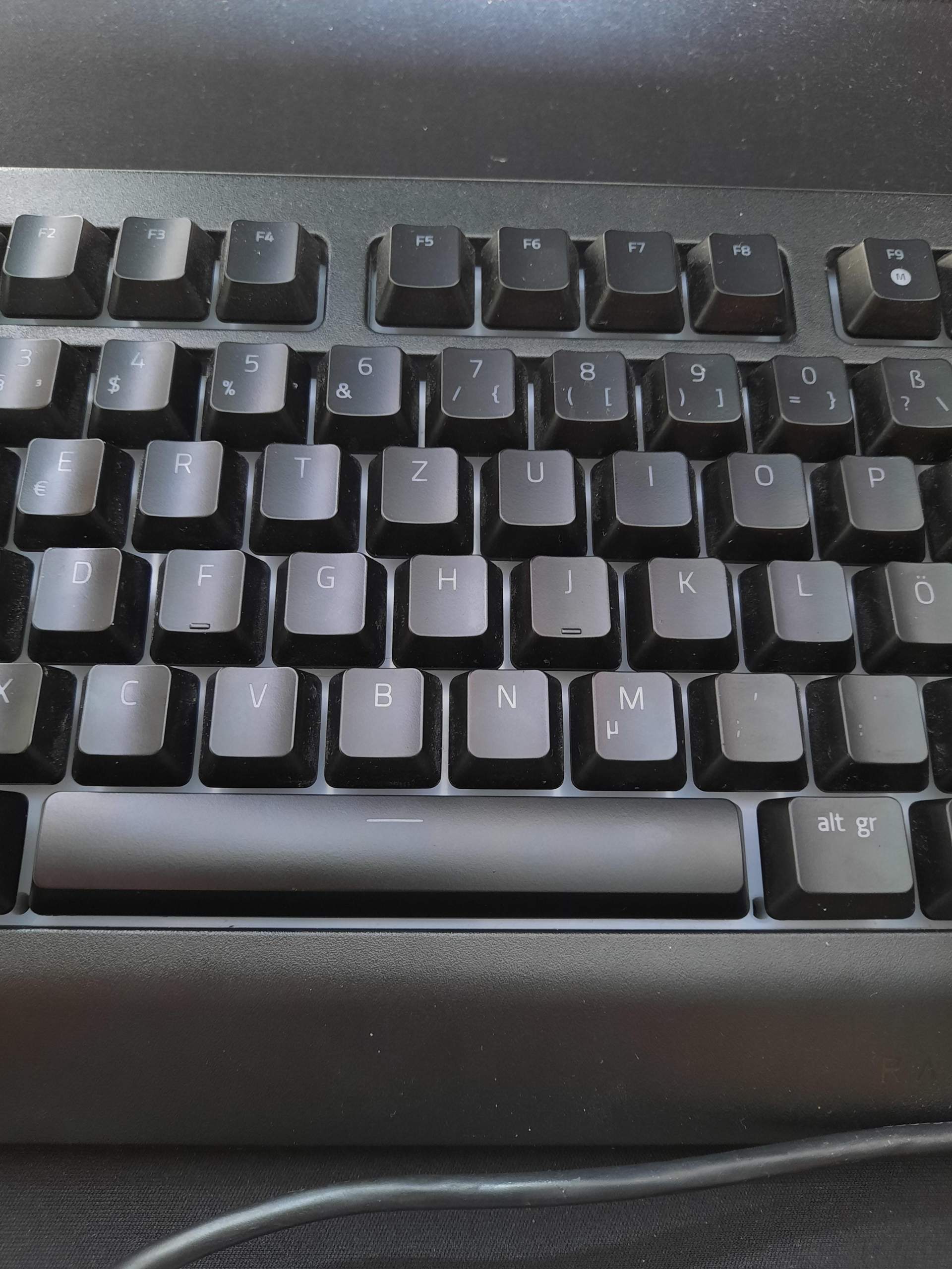 Leertaste klemmt? (Computer, Technik, Spiele und Gaming)