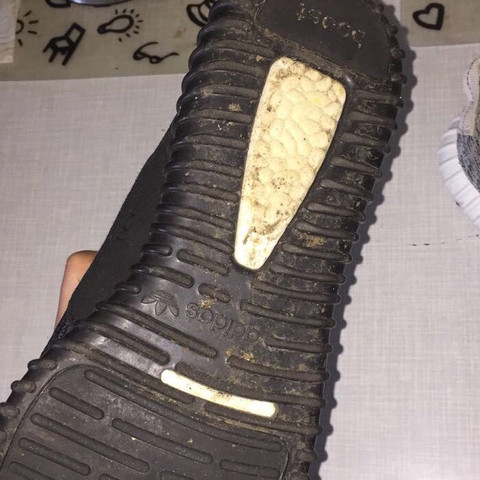 Unten - (Fake, real, Yeezy)