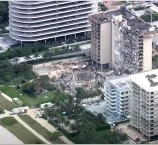 Miami Hochhaus Einsturz / Hochhaus in Miami Beach eingestürzt | Das Erste - Ein gigantischer schutthaufen ist zu sehen.