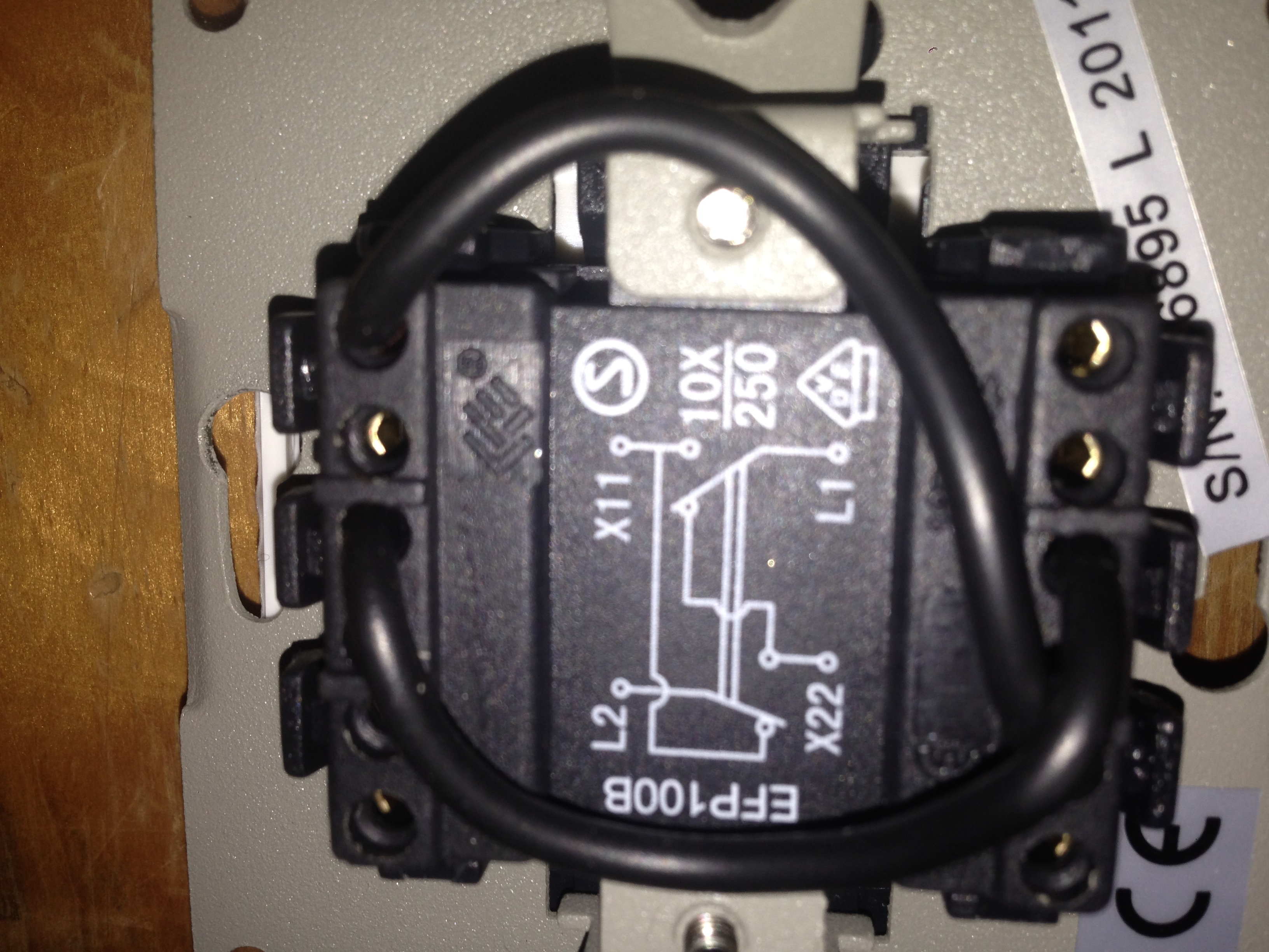 Lichtschalter anschließen ? (Elektronik, Haushalt, Strom)