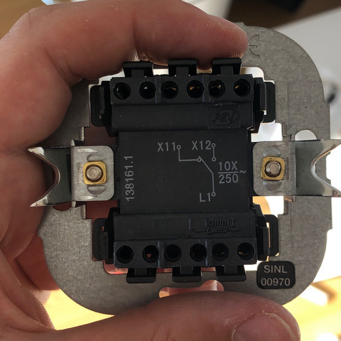 Lichtschalter anschließen? Wie? (Technik, Technologie, Strom)
