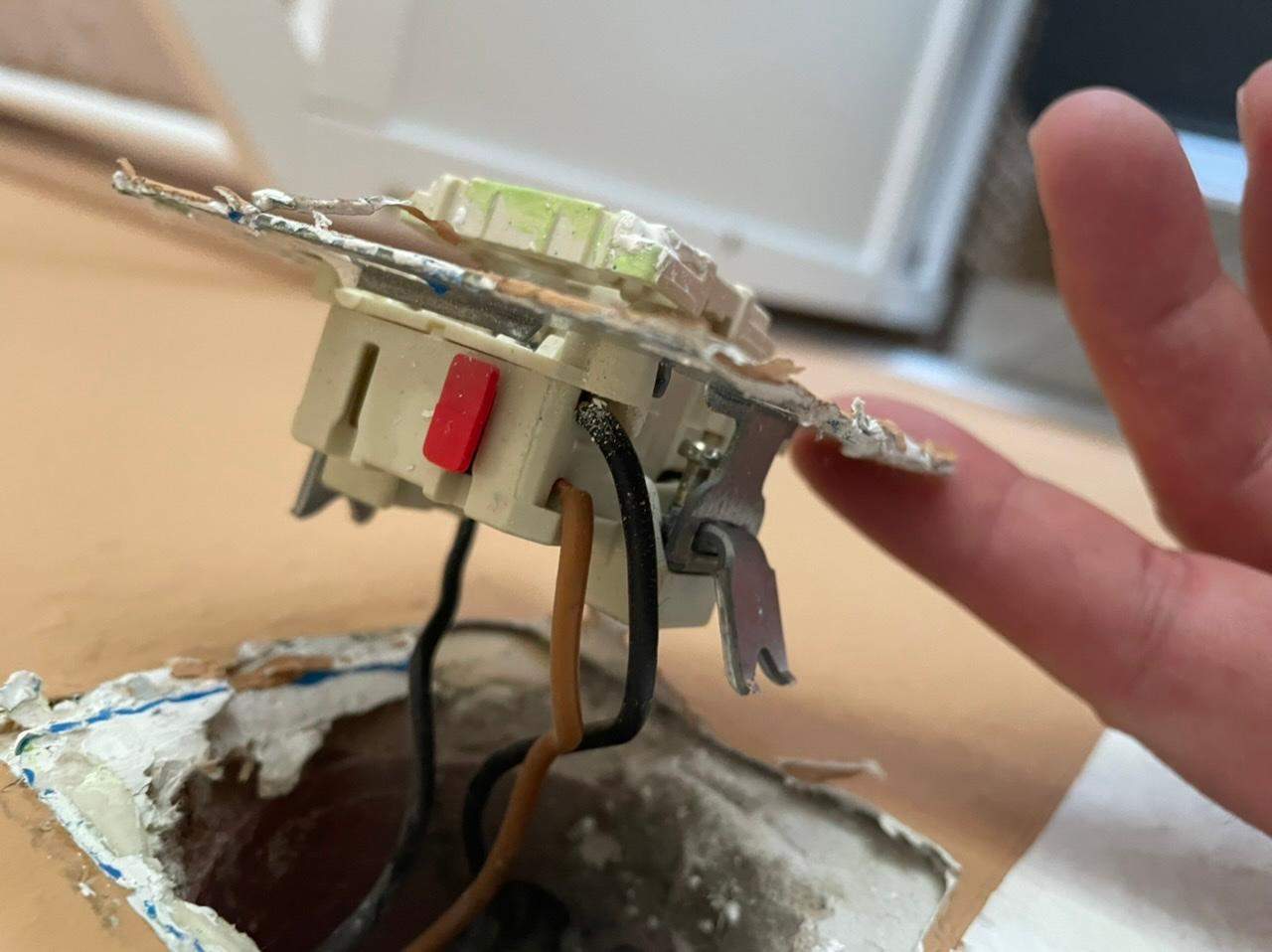 Lichtschalter richtig anschließen? (Technik, Technologie, Elektronik)