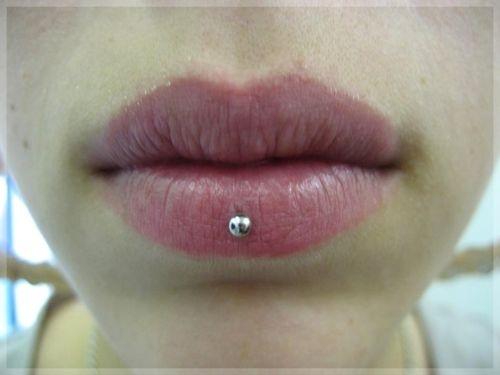 lippenpiercing am uberlegen piercing lippe