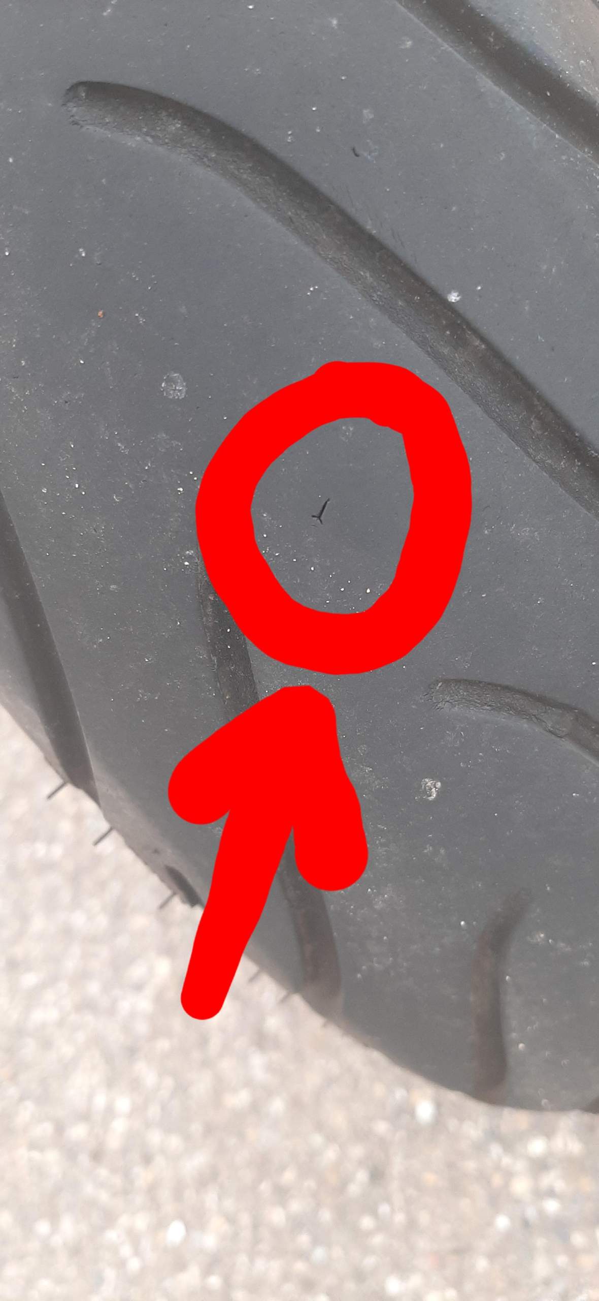 Loch im Reifen? (Motorrad)