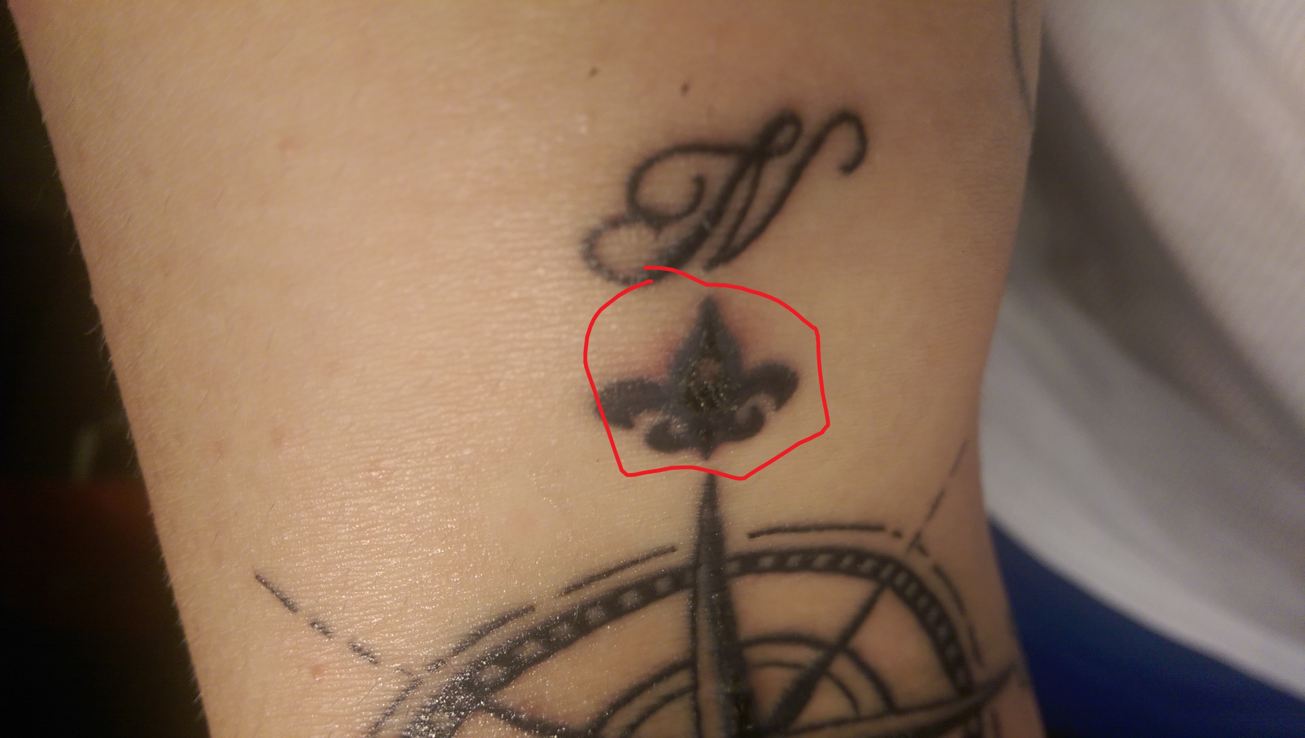 Loch im Tattoo ? (Haut, zeichnen)